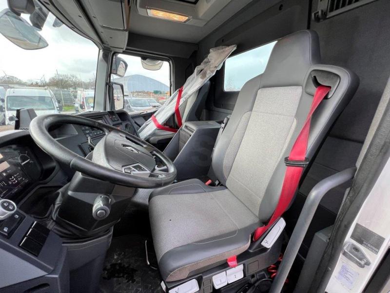Renault T-Series 430 - Photo 10